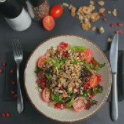 Гранатовий салат з горіхом / Pomegranate salad with nuts