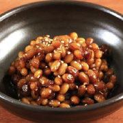Ddangkong Jorim (Soy Braised Peanuts) فول سوداني مطهو بالصويا