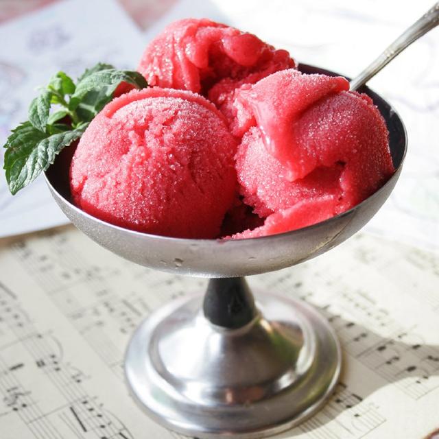 Мороженое фруктово-ягодное 