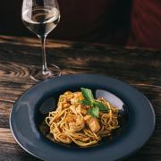 Pasta with salmon and shrimps with bisque sauce