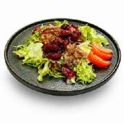 Теплий салат із курячою печінкою