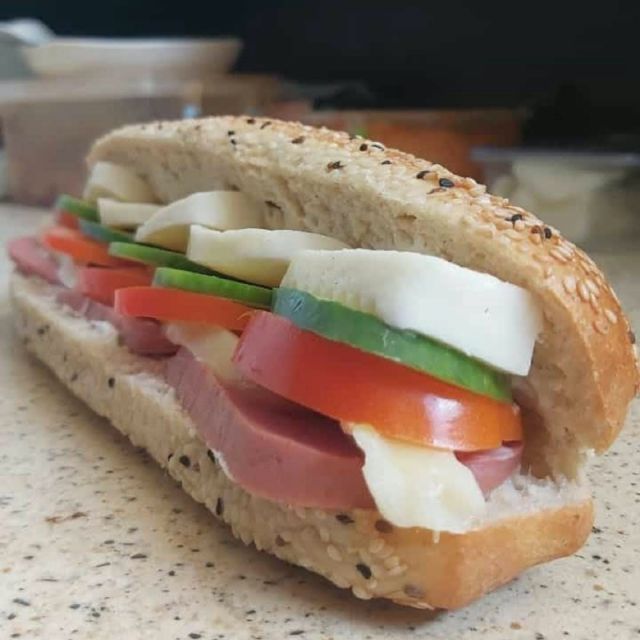 Klasik Sandviç  250 ₺  çörekli 350₺