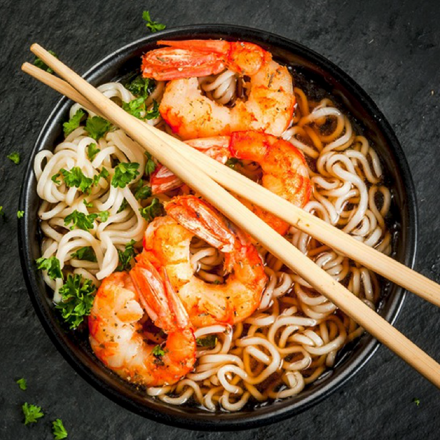 Ramen con gambas