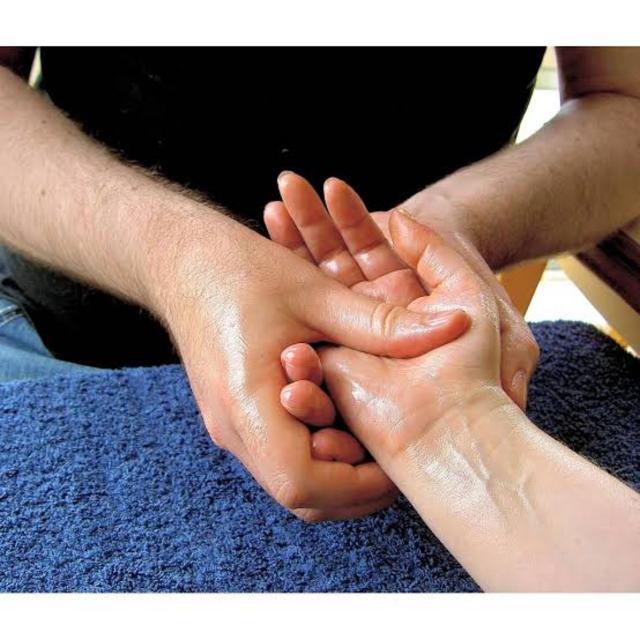 Hands  scrub massage
