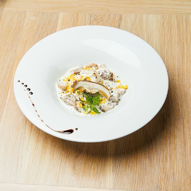 Тальятеле з білими грибами