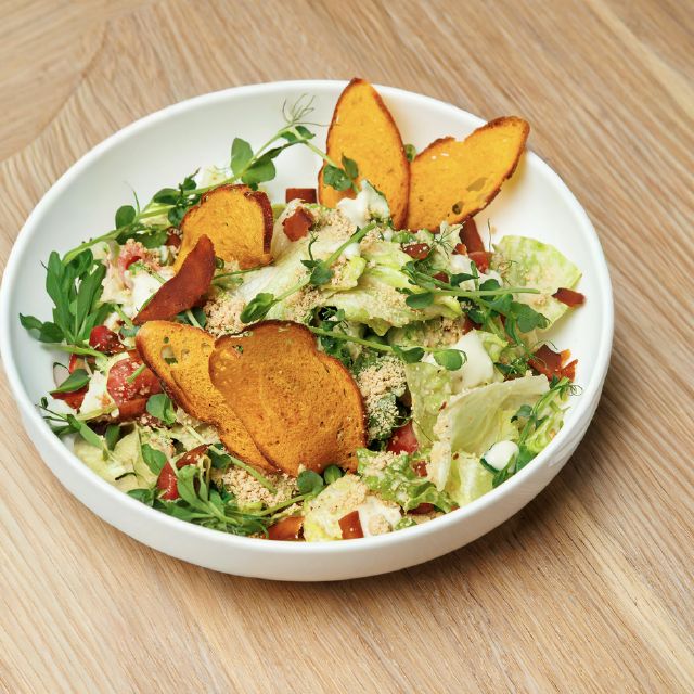 Цезар з кокосовим беконом