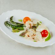 Спаржа з морепродуками
