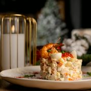 Олів'є з креветками та індичкою