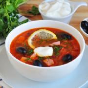 Солянка сборная мясная