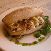 Мaдридский бутерброд с кальмаром