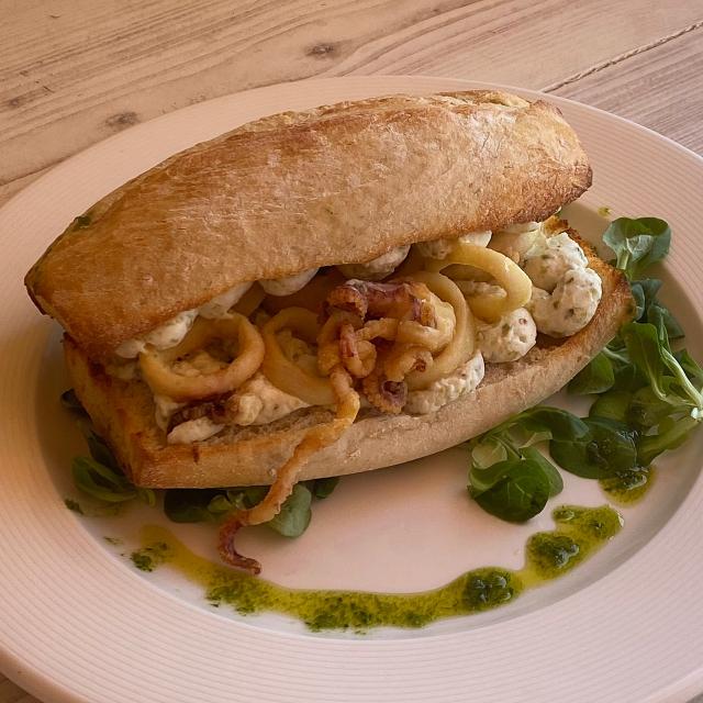 Squid Madrid sandwich
