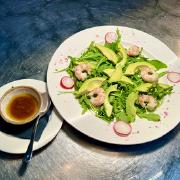 Salad rucola , avocado, shrimp