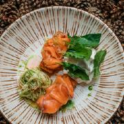 Бриошь с семгой и кабачком