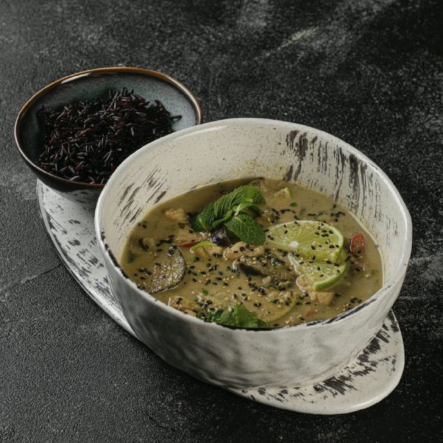 Тайський суп з зеленим Карі та куркою