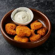 Курячі нагетси з соусом тар-тар