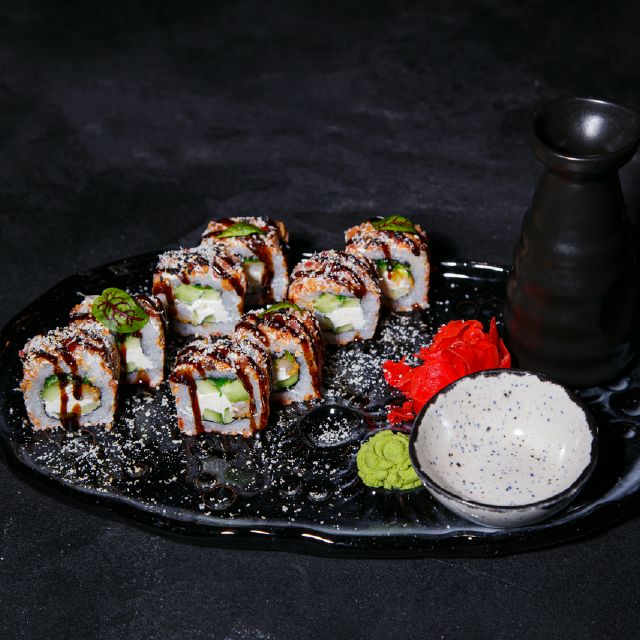 Роли з креветкою та беконом