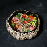 Салат з телятиною