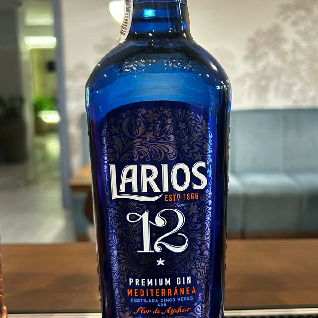 Джин Larios