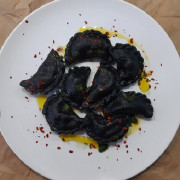 Вареники "4 сира" з трюфельним маслом