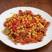 Рибка смажена під овочами