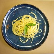 Спагеті з вершковим маслом