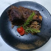 ТОМЛЕНЕ РЕБЕРЦЕ ВИТРИМАНОЇ ЯЛОВИЧИНИ*