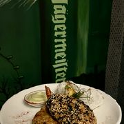 Котлетки рибні, гарніровані різоні