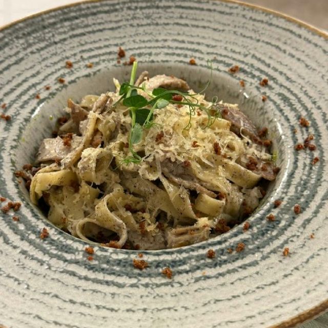 Паста з бужениною