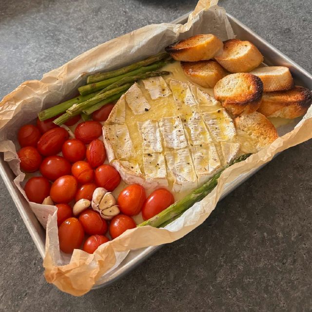 Camembert baked with croutons