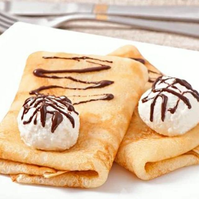 Pancakes with ice cream