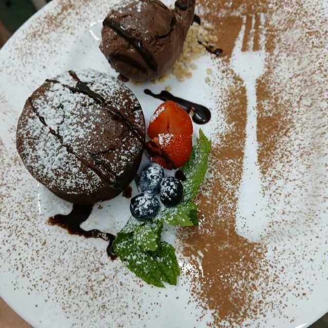 Chocolate Fontan with ice cream
