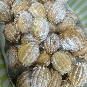 Nuts made of condensed milk