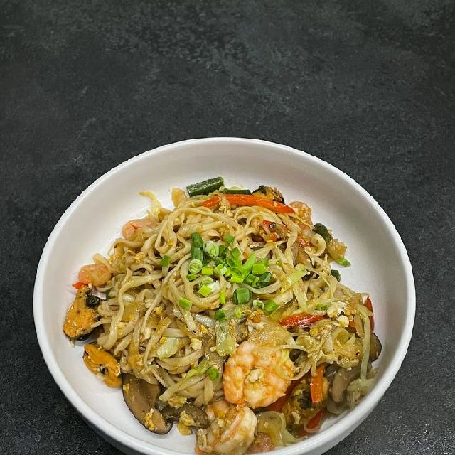 Удон з морепродуктами