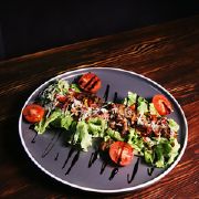 Теплий з телятиною