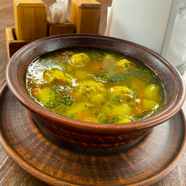 Суп з фрикаделькою