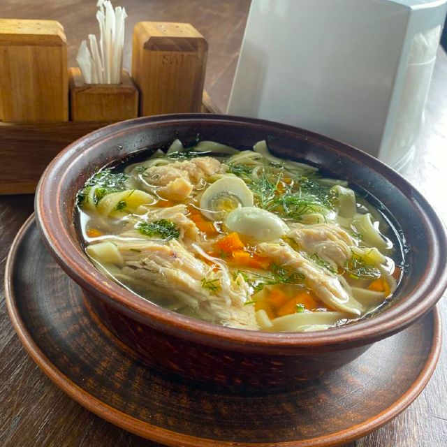 Бульйон з локшиною