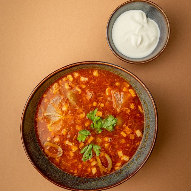 Солянка мисливця