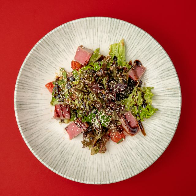 Салат з обпаленим тунцем