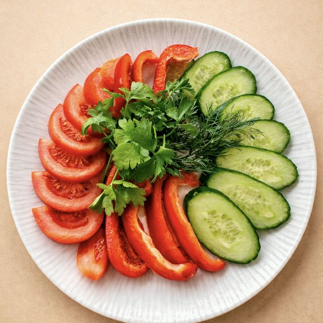 Асорті свіжих овочів