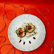 Млинці з червоною ікрою