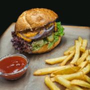 Класичний з картоплею фрі