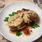 Медальйони з телятини