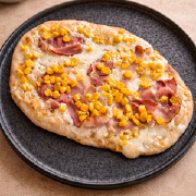 Лахмаджун з беконом