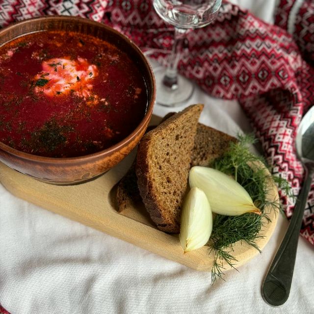Борщ український на ребрі