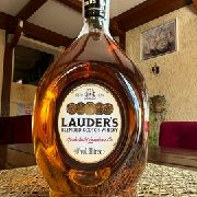 Віскі "Lauder's Finest"
