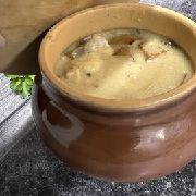 М'ясо в сметанно-грибному соусі